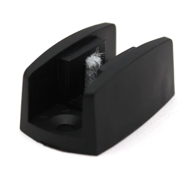 121-24 Направляющая пластик