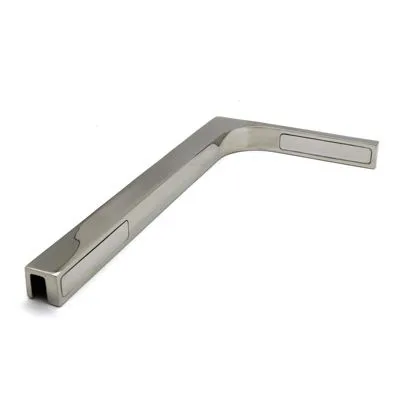 SND113-66 Угловой стабилизатор стекла левый